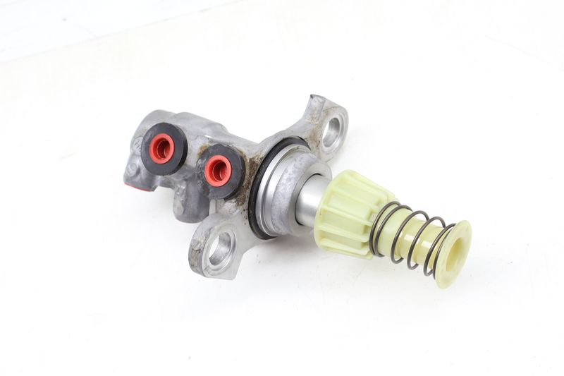 Brake Master Cylinder 4M0611021A — Used (SKU 705071)