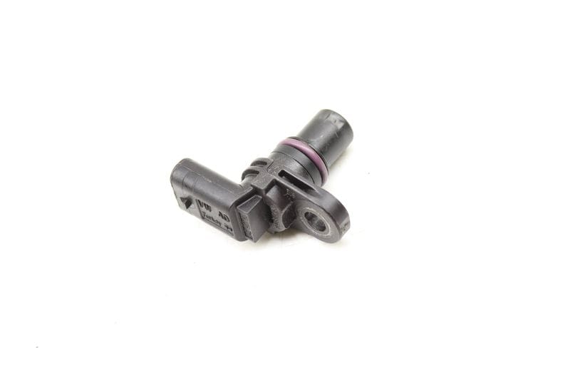 Cam / Camshaft Position Sensor 04C907601 — Used (SKU 550860)