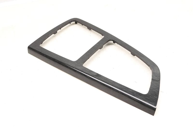 Center Console Trim 4M1863321P — Used (SKU 532301)