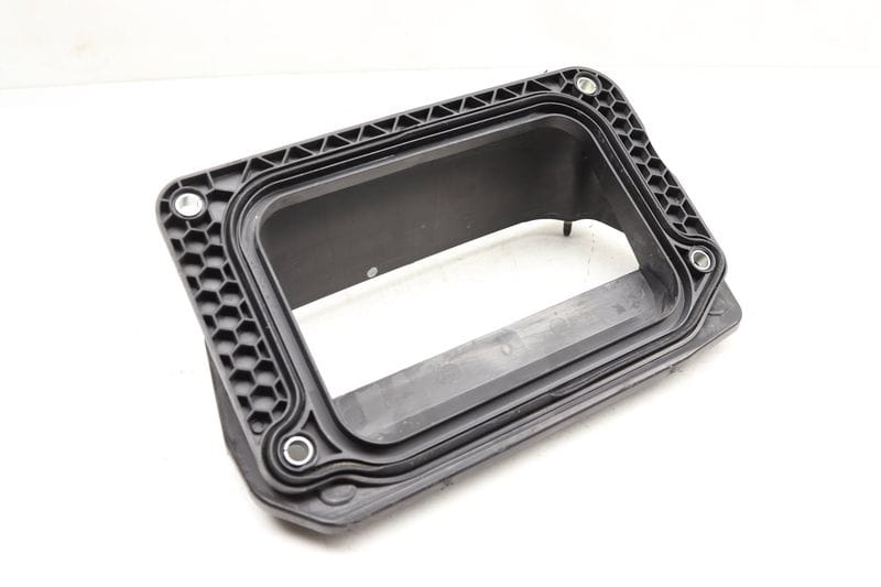 Cowl / Firewall Cover 4M1815237B — Used (SKU 550900)