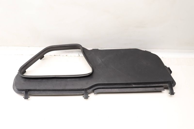 Cowl / Firewall Cover 4M1815389D — Used (SKU 607187)