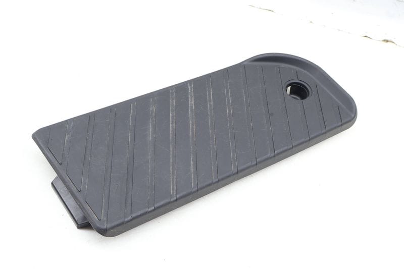 Dead Pedal / Foot Rest Cover 4M1864777A — Used (SKU 646936)