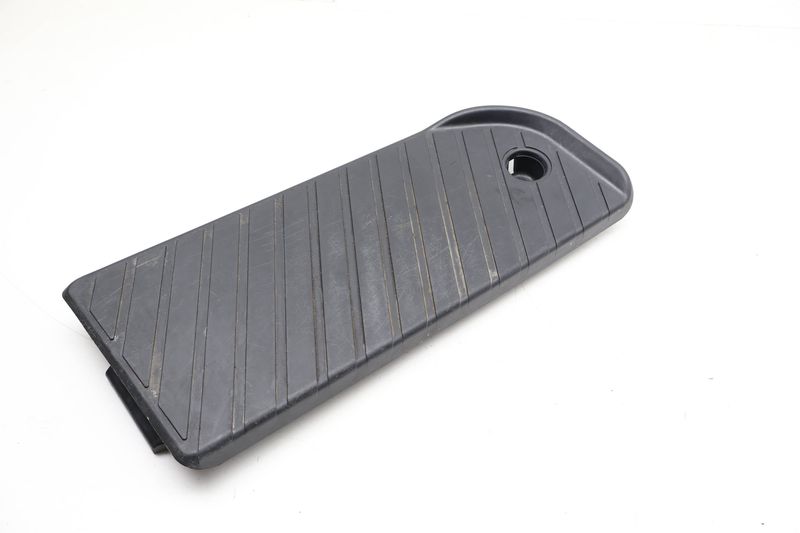 Dead Pedal / Foot Rest Cover 4M1864777A — Used (SKU 731678)