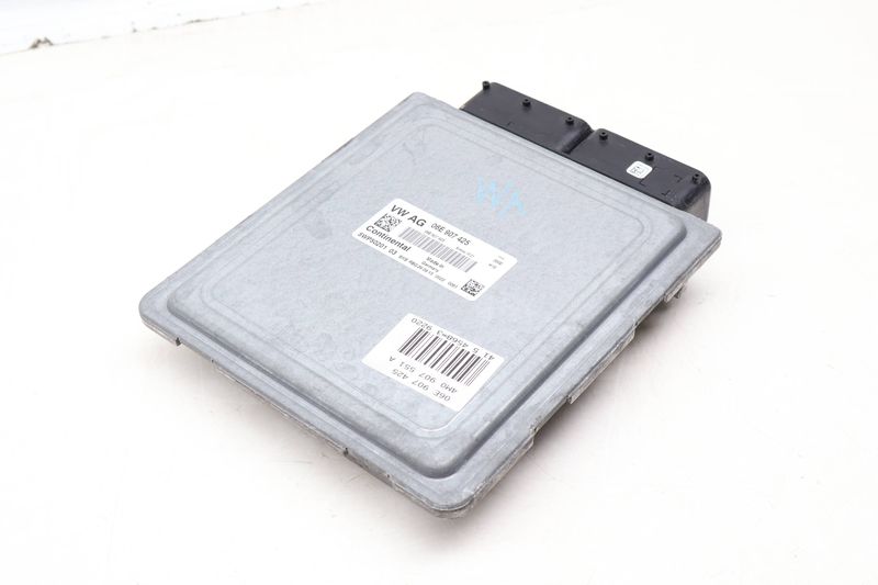 ECU / ECM / Engine Control Module 4M0907551A — Used (SKU 646864)