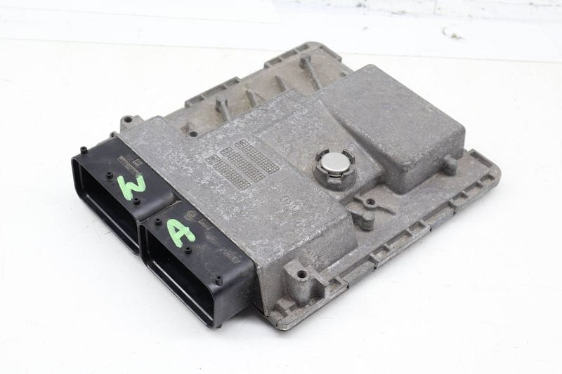 ECU / ECM / Engine Control Module 4M0907551A — Used (SKU 731344)