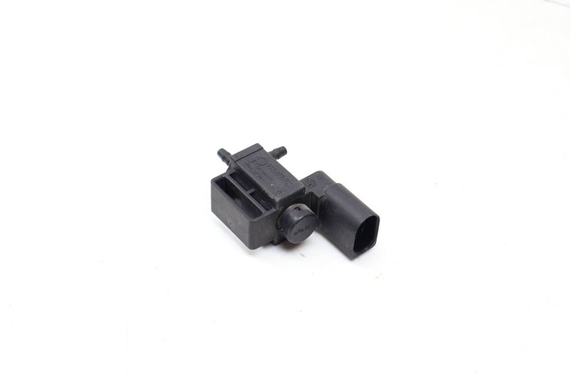 EGR Vacuum / Purge Solenoid Valve 037906283C — Used (SKU 704911)