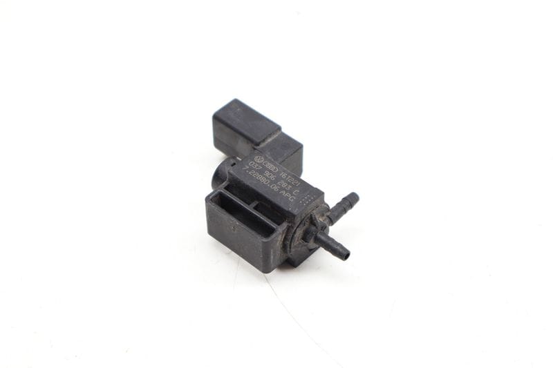 EGR Vacuum / Purge Solenoid Valve 037906283C — Used (SKU 704931)