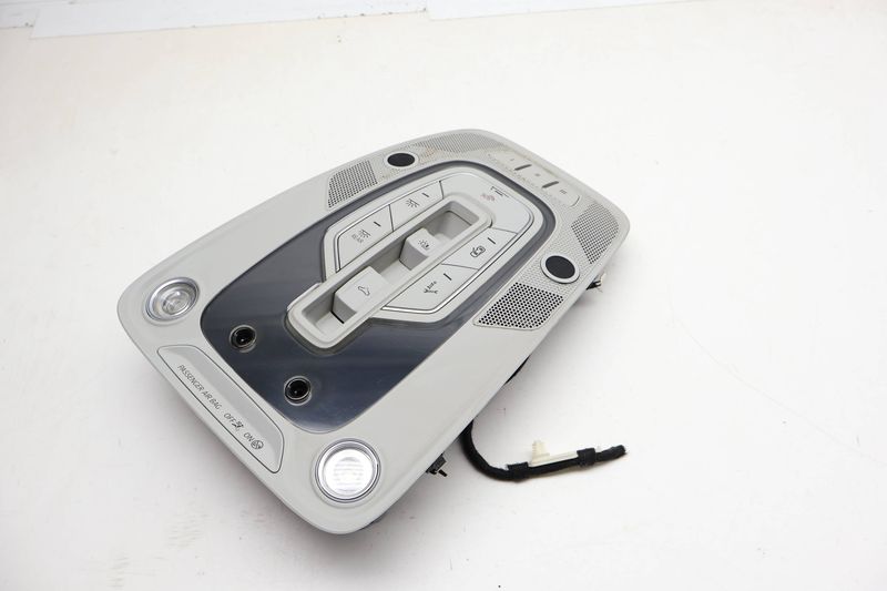 Dome Reading Light / Sun Roof Switch 4M0947135CP — Used (SKU 731659)