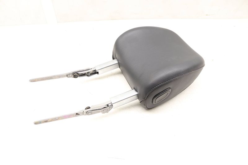 Headrest / Head Rest 4M0881901D — Used (SKU 532025)