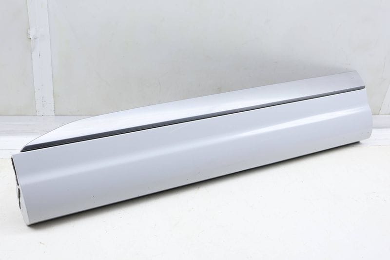 Lower Door Molding / Blade 4M0853959G — Used (SKU 692900)