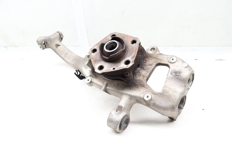 Spindle Knuckle w/ Wheel Bearing 4M0407241J — Used (SKU 647117)