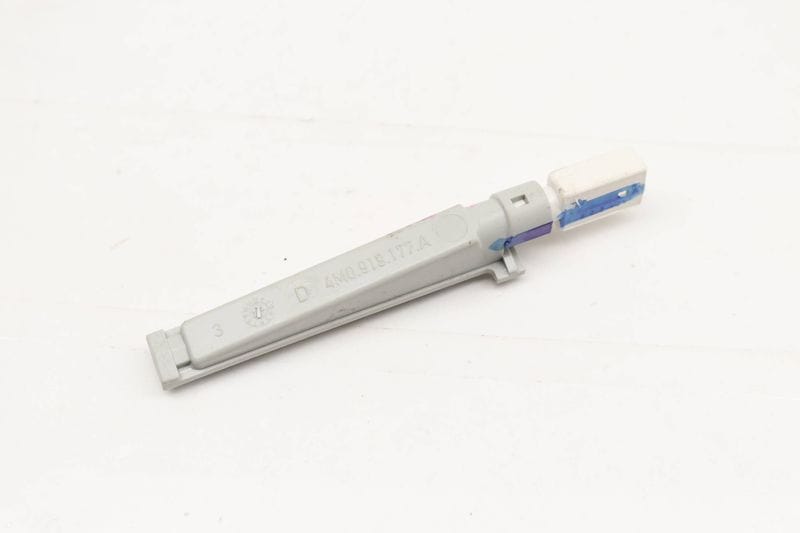 Door Panel Illumination / Light Bar 4M0919177A — Used (SKU 532397)