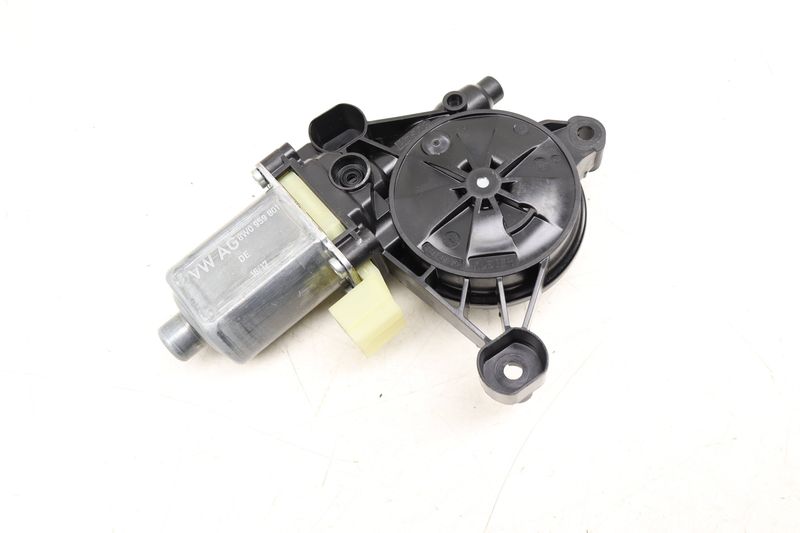 Window Lifter Motor 8W0959801 — Used (SKU 532274)