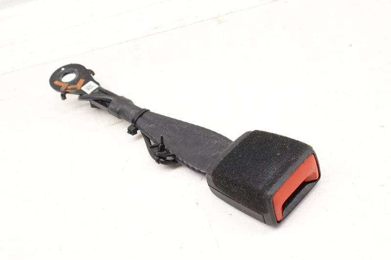 Seat Belt Buckle / Receiver 8W0857755A — Used (SKU 692736)