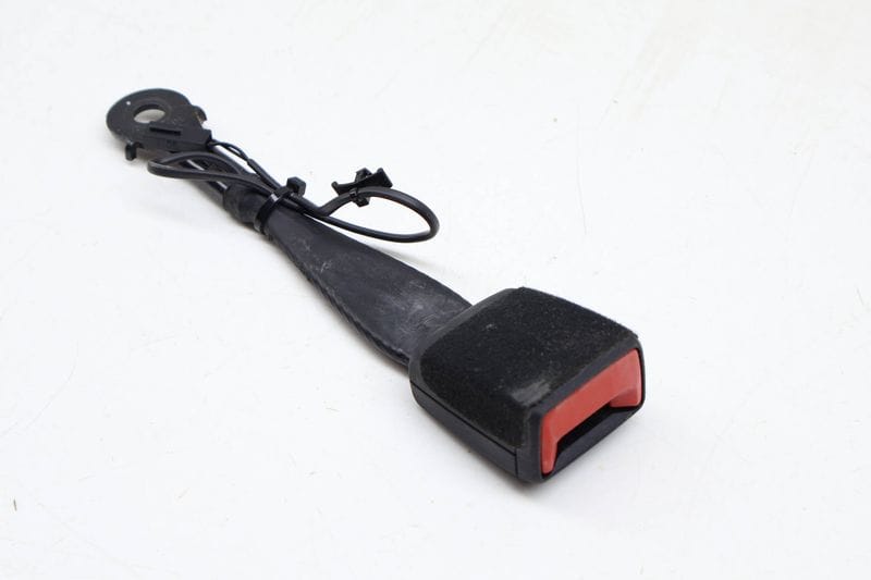 Seat Belt Buckle / Receiver 8W0857755A — Used (SKU 704997)