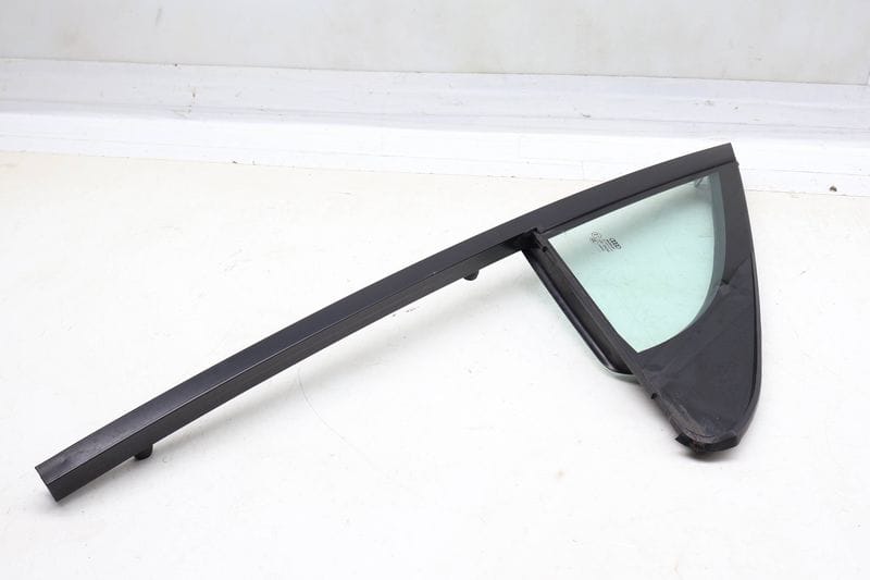 Side Door Window Glass 4M0845114 — Used (SKU 692905)