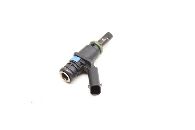 Fuel Injector (LOW PRESSURE) 06E906031 — Used (SKU 550835)
