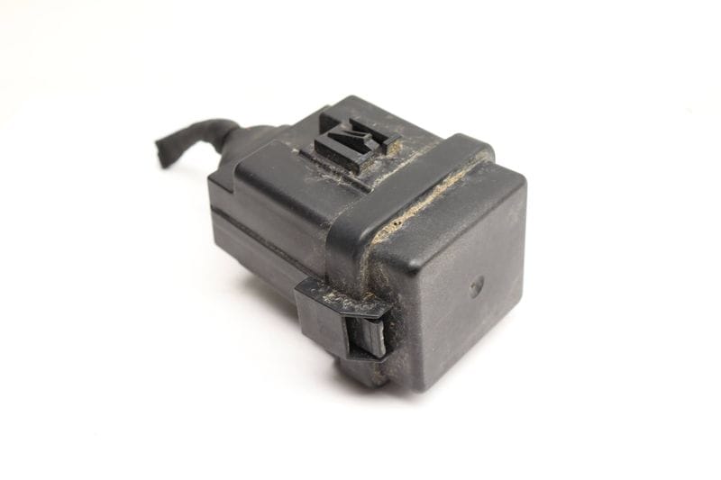 Fuse Box / Relay Housing 8W0937124A — Used (SKU 532473)