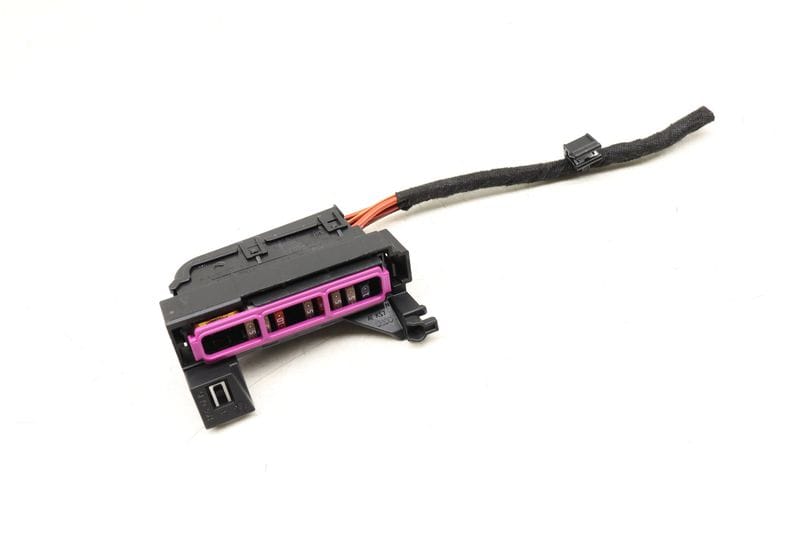 Fuse Holder 4H0941824 — Used (SKU 532466)