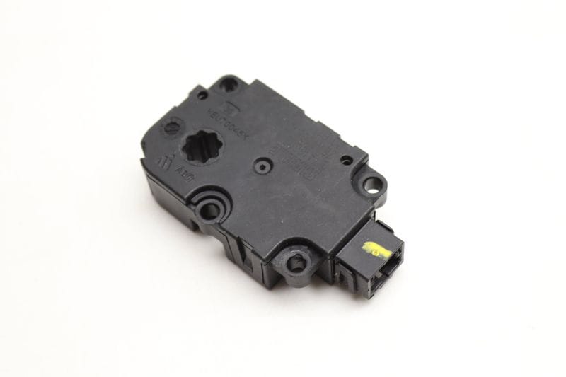 HVAC Flap / Servo Air Motor / Actuator 4M0820511 — Used (SKU 601365)