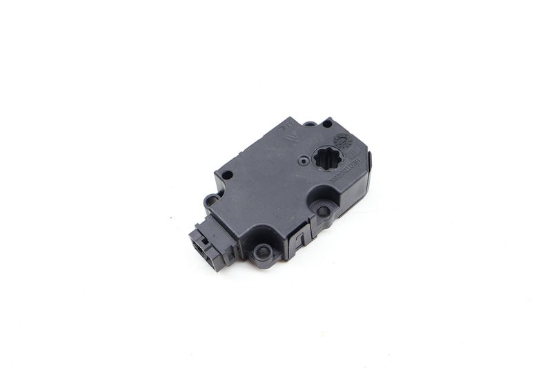 HVAC Flap / Servo Air Motor / Actuator 4M0820511A — Used (SKU 692563)