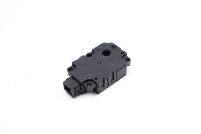 HVAC Flap / Servo Air Motor / Actuator 4M0820511A — Used (SKU 704837)