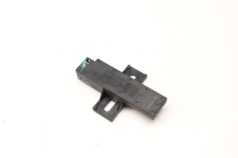 Kessy / Keyless Entry Antenna 4M0907247 — Used (SKU 607141)