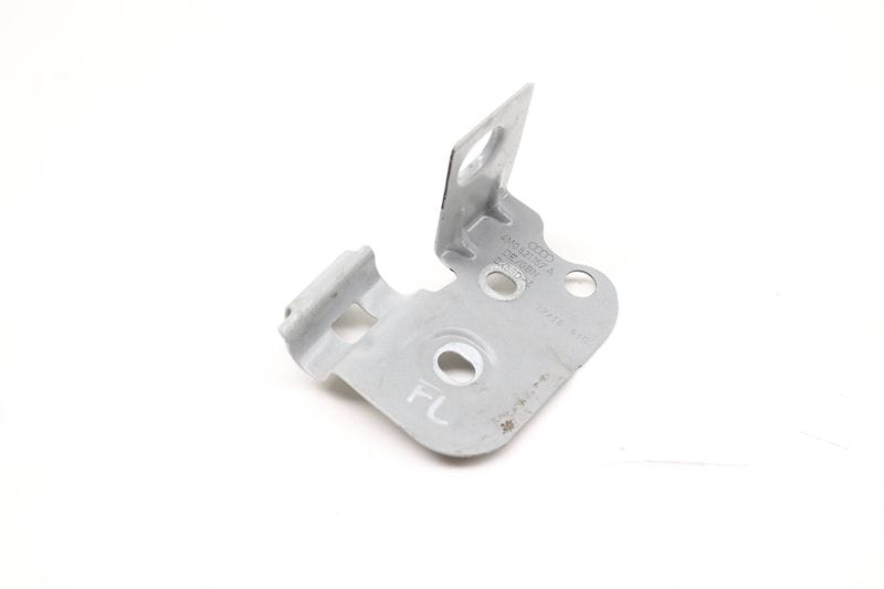 Fender Mount Bracket 4M0821167A — Used (SKU 601473)