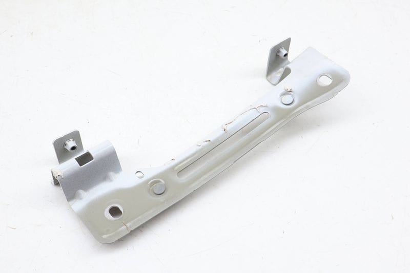 Fender Mount Bracket 4M0821431 — Used (SKU 705048)