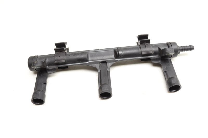 Fuel Injector Rail / Tube 06E133681L — Used (SKU 550820)