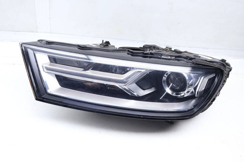 HID Xenon Headlight / Headlamp 4M0941005B — Used (SKU 692804)