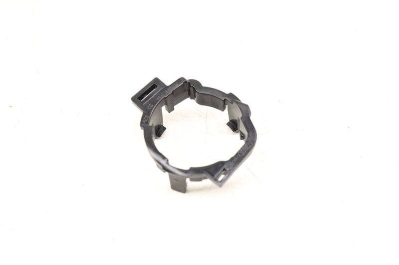 Lower B Pillar Speaker Mount Bracket 4M0867239 — Used (SKU 532255)