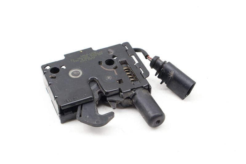 Lower Hood Latch / Lock 4M0823509B — Used (SKU 731458)