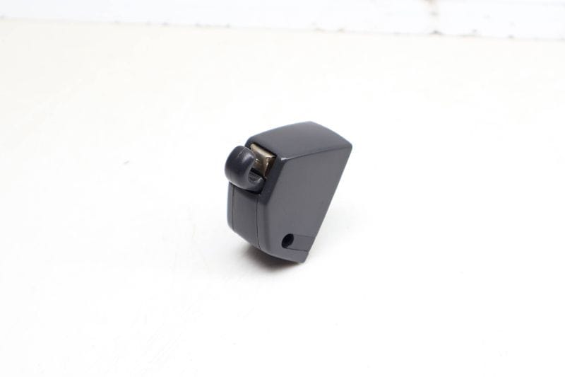 Sun Visor Clip / Bracket 4M0859561C — Used (SKU 704877)