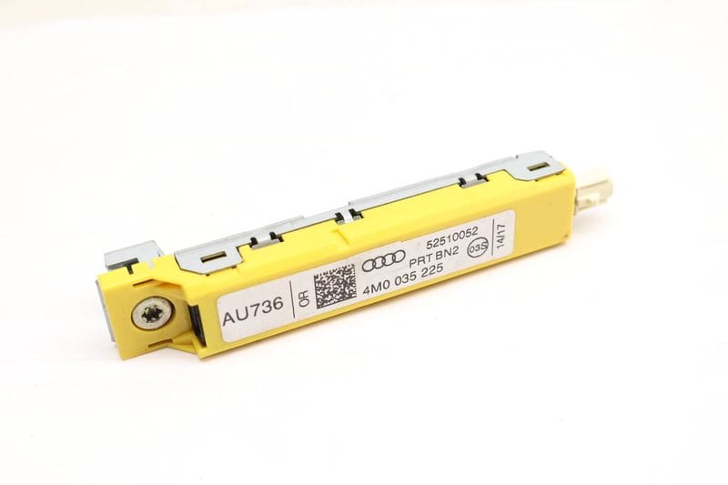 Upper Antenna Booster 4M0035225 — Used (SKU 532424)