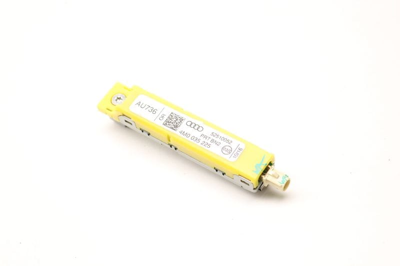 Upper Antenna Booster 4M0035225 — Used (SKU 607133)