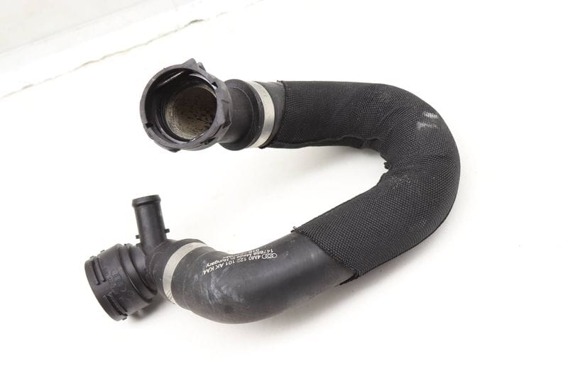 Lower Radiator Coolant Hose / Line 4M0122101AK — Used (SKU 607428)