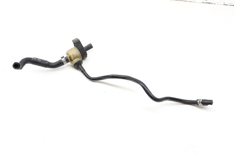 PCV Breather Hose / Engine Tube 06E103207AR — Used (SKU 731828)