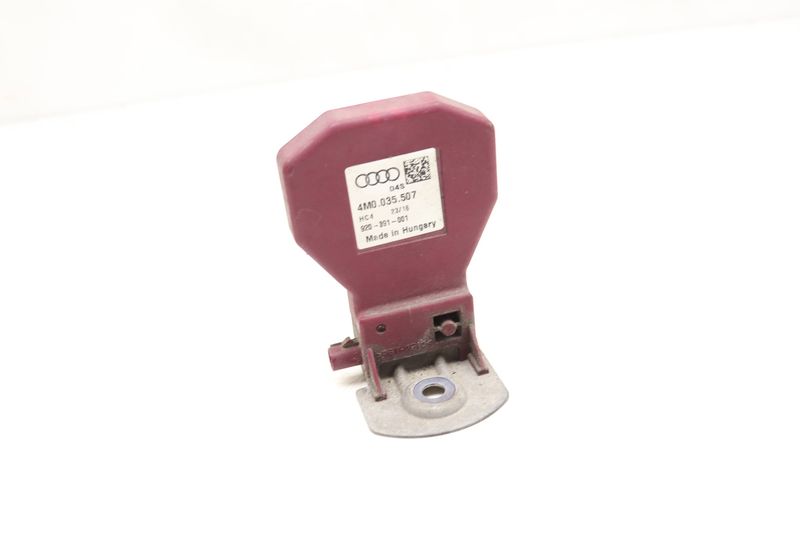 Phone Antenna 4M0035507 — Used (SKU 550776)