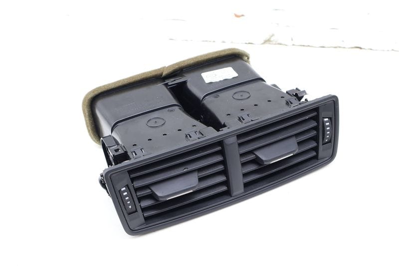 Center Console Air Vent 4M0819203B — Used (SKU 731545)