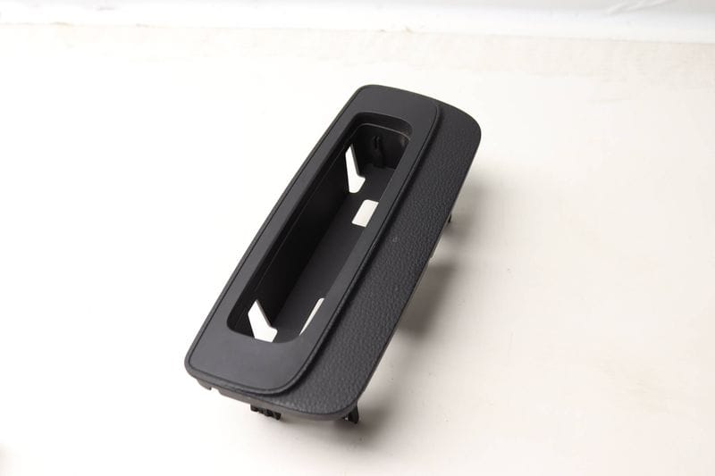Center Console Climate Control Trim / Bezel 4M0863289 — Used (SKU 607338)