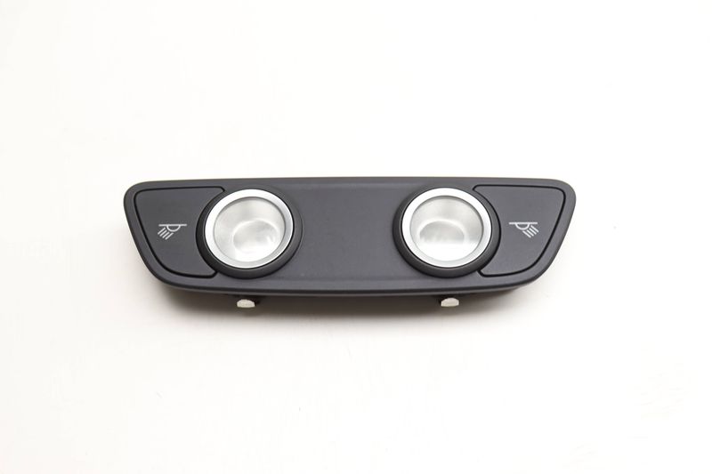 Dome Reading Light 4M0947111 — Used (SKU 607312)