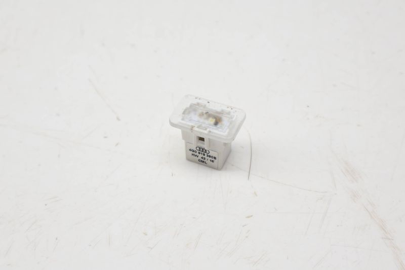 Interior Door Light 4G0919390B — Used (SKU 731399)