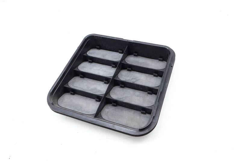 Quarter Panel Cabin Pressure Relief Vent / Grille 4M0819181 — Used (SKU 731723)