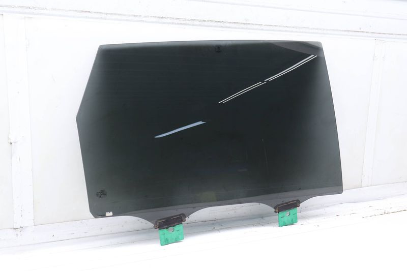 Door Window Glass 4M0845026B — Used (SKU 731903)