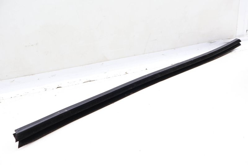 Door / Window Slot Seal (INNER) 4M0839480 — Used (SKU 647086)