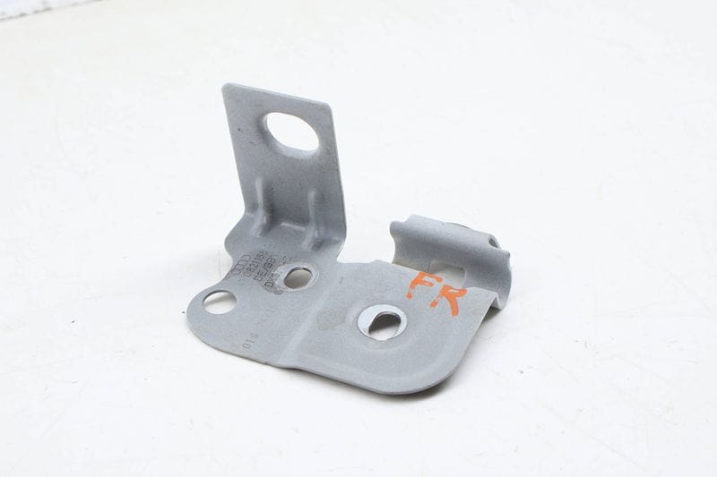 Fender Mount Bracket 4M0821168A — Used (SKU 705055)