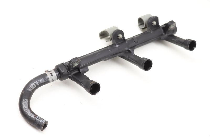 Fuel Injector Rail / Tube 06E133682C — Used (SKU 607429)