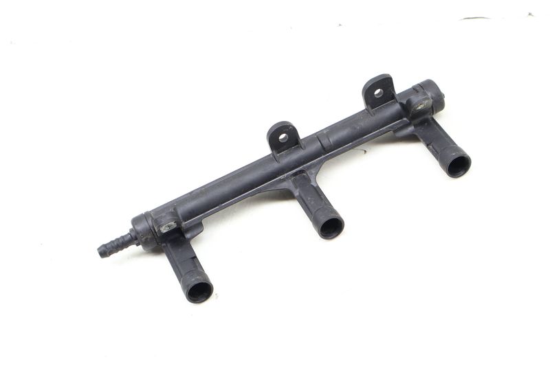 Fuel Injector Rail / Tube 06E133682C — Used (SKU 647174)