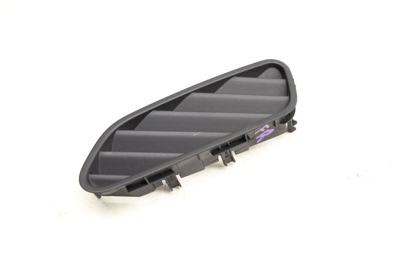 Upper Dash Defrost Vent 4M1819794 — Used (SKU 532046)